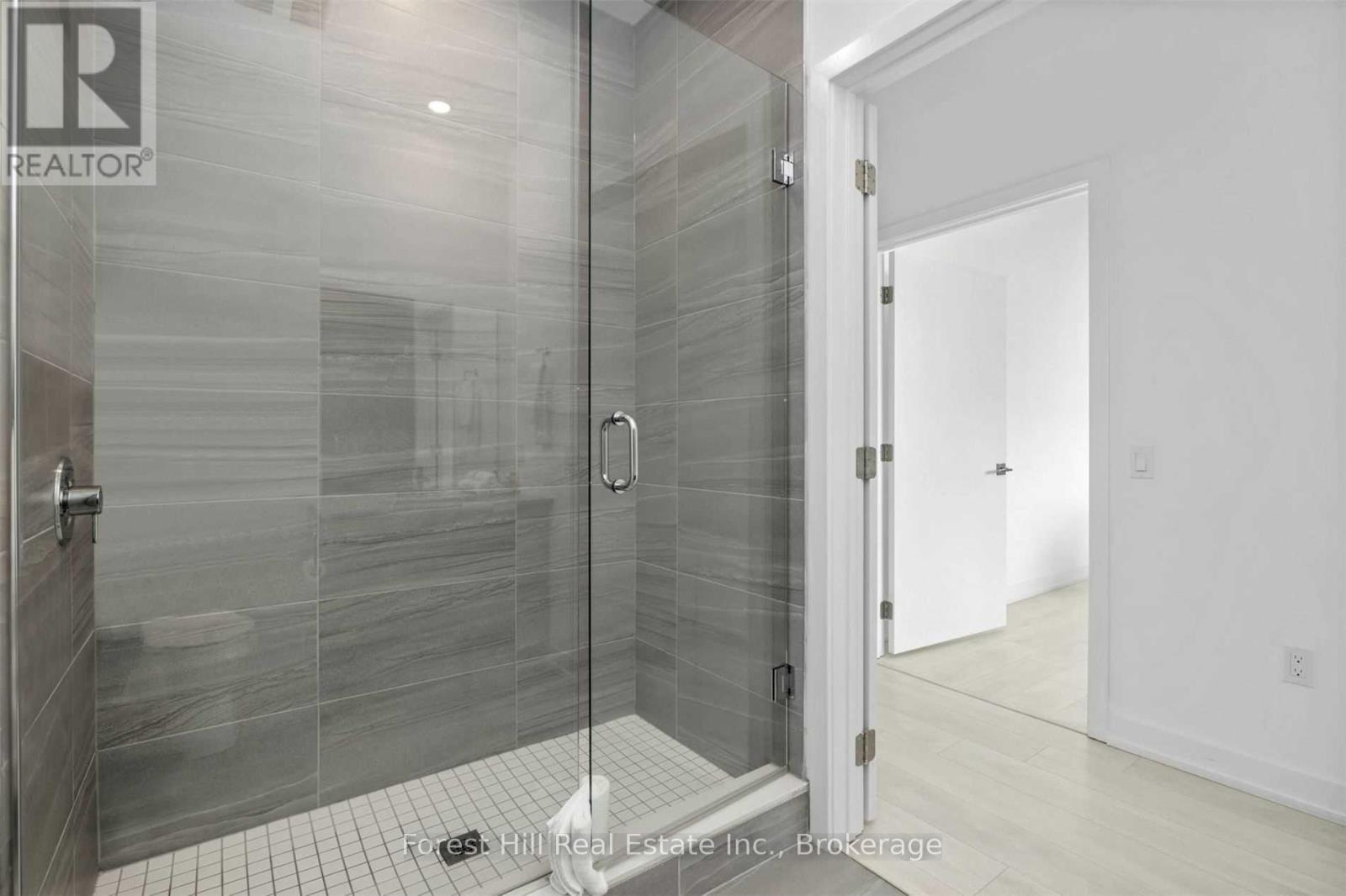 502 - 120 Carrick Trail, Gravenhurst, Ontario  P1P 0A2 - Photo 8 - X12200263