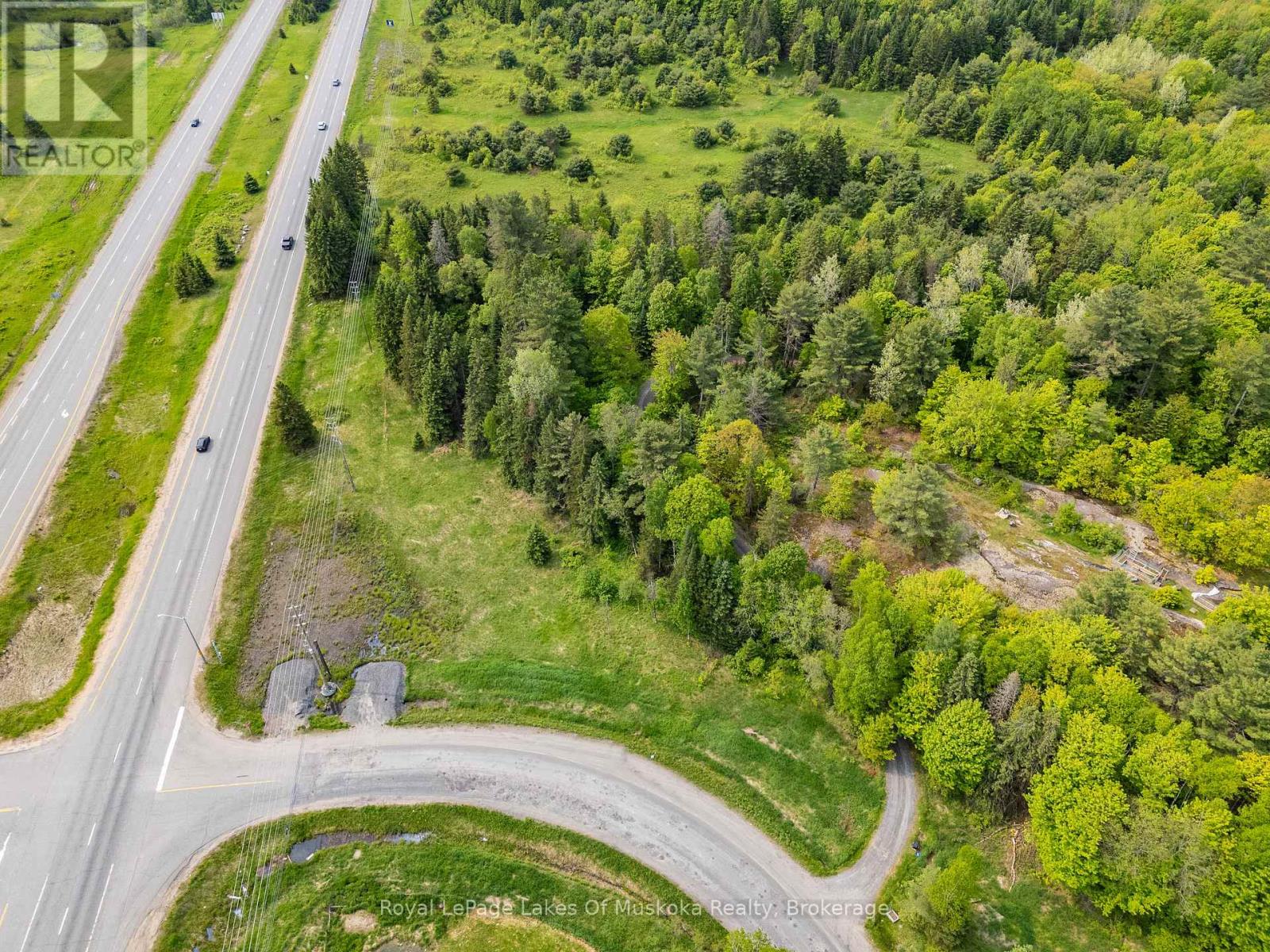 22 Allensville Road, Huntsville, Ontario  P0B 1M0 - Photo 2 - X12202484