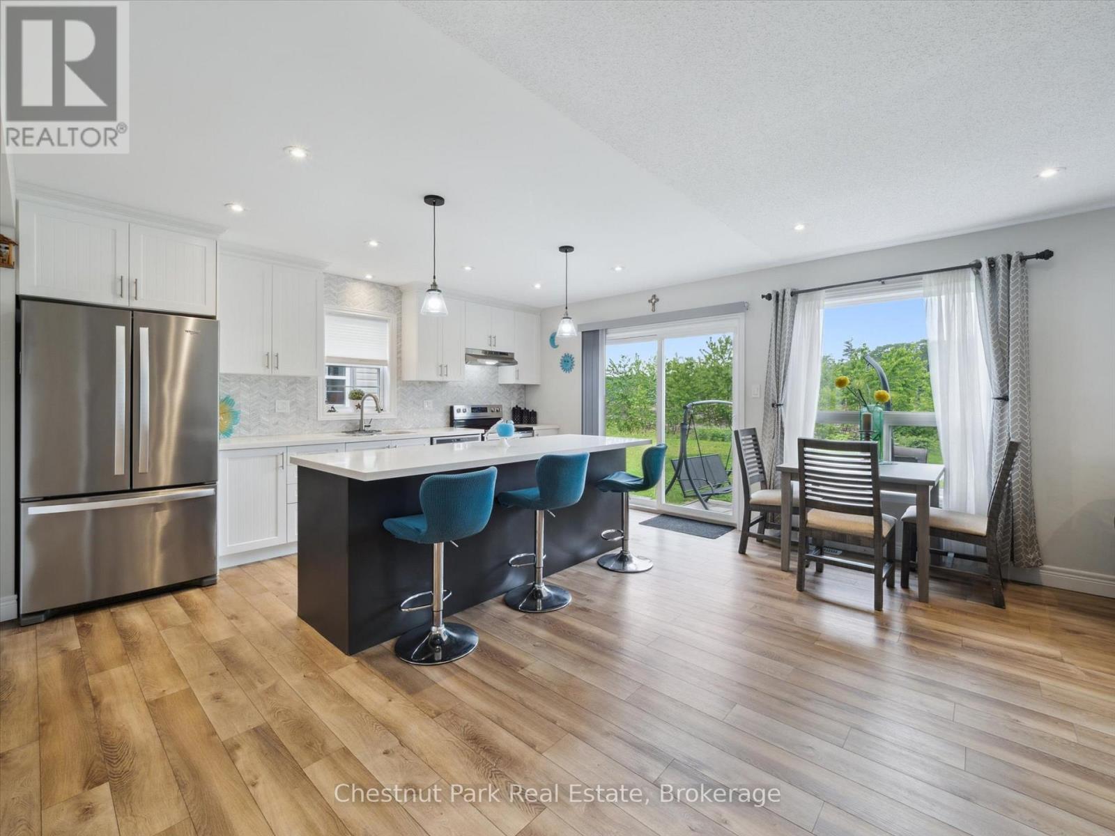 245 Wild Rose Drive, Gravenhurst, Ontario  P1P 0B4 - Photo 7 - X12205375