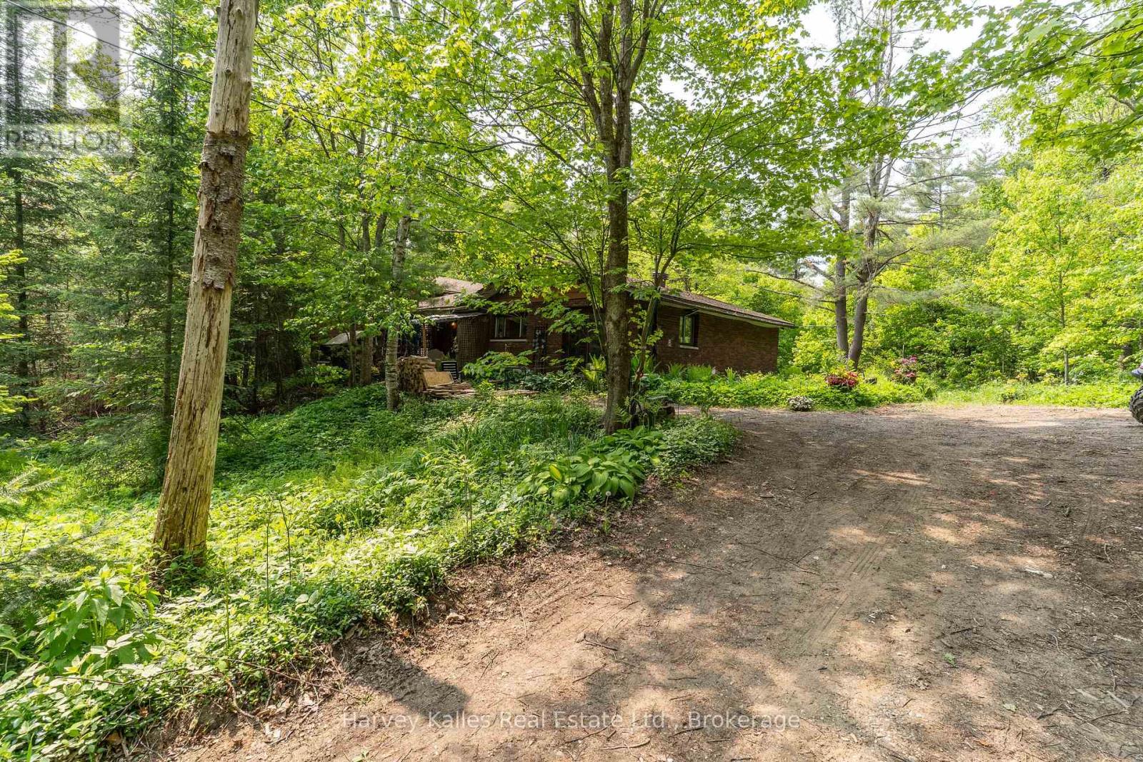 1099 Peterson Road, Bracebridge, Ontario  P1L 1X1 - Photo 2 - X12205588