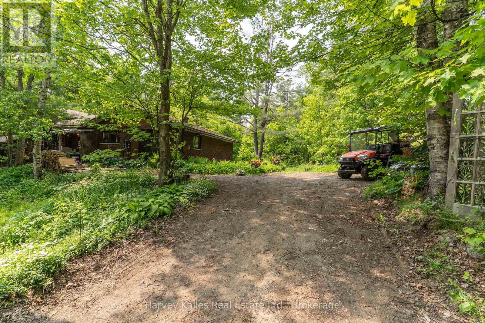 1099 Peterson Road, Bracebridge, Ontario  P1L 1X1 - Photo 4 - X12205588