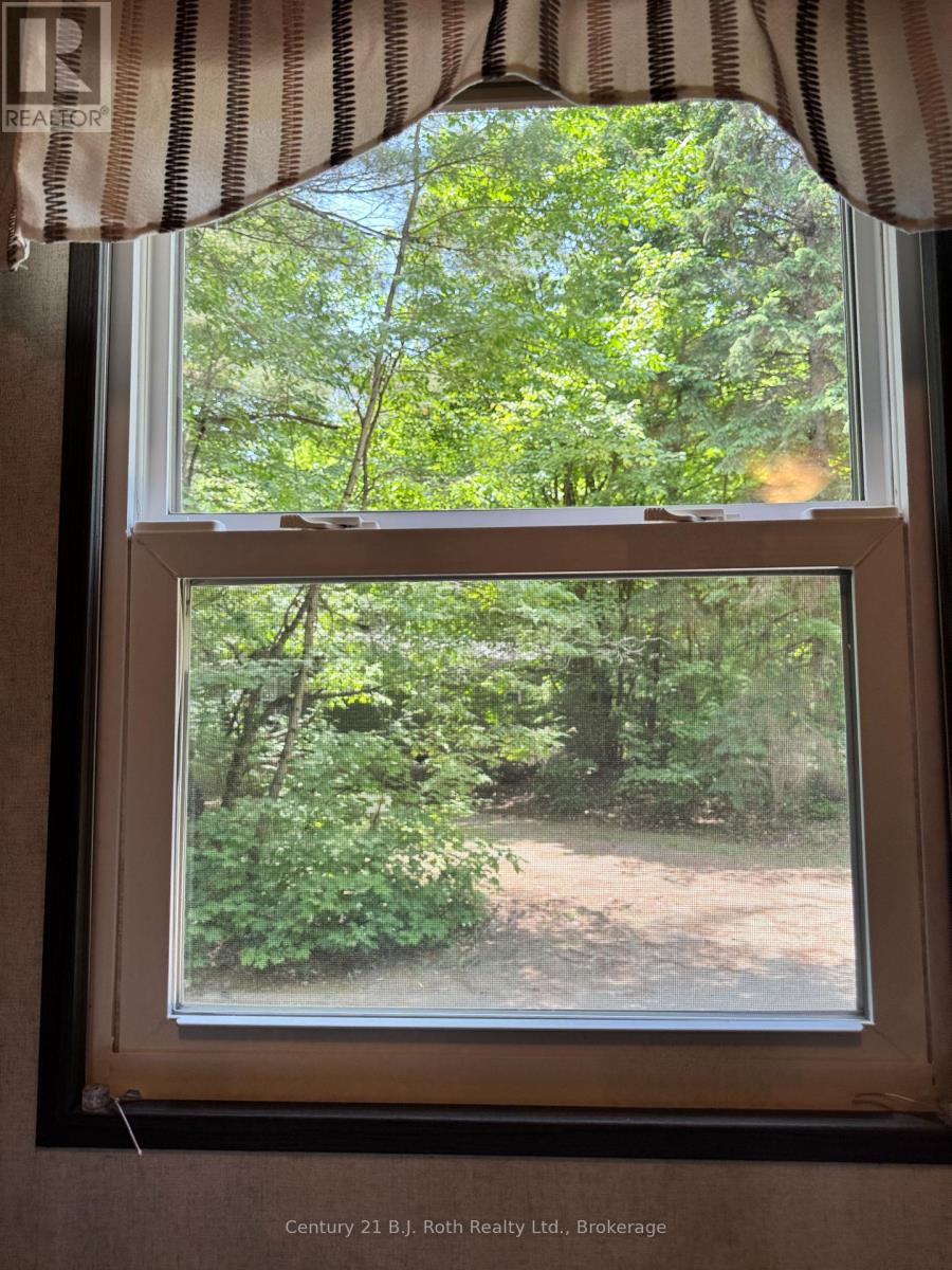 767 Poplar Crescent, Bracebridge, Ontario  P1L 1W9 - Photo 12 - X12237559