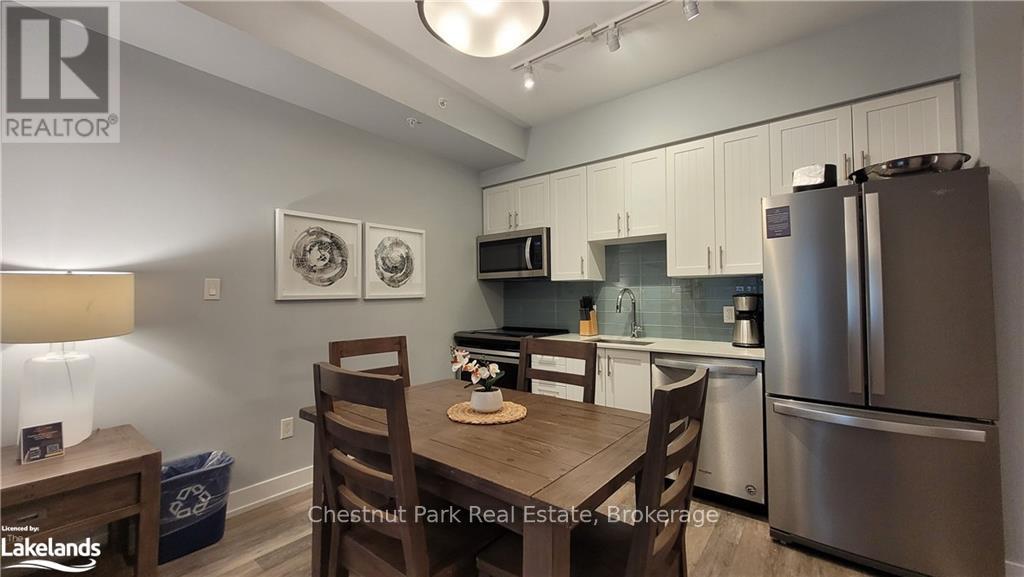 330 - 25 Pen Lake Point Road, Huntsville, Ontario  P1H 1A9 - Photo 4 - X12252932