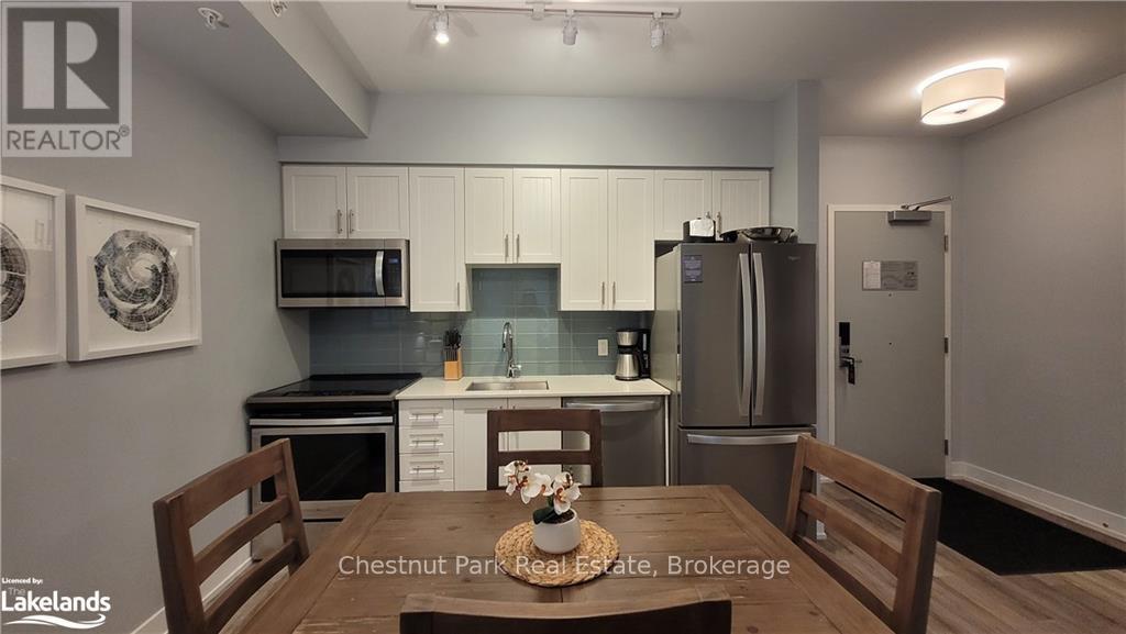 330 - 25 Pen Lake Point Road, Huntsville, Ontario  P1H 1A9 - Photo 5 - X12252932