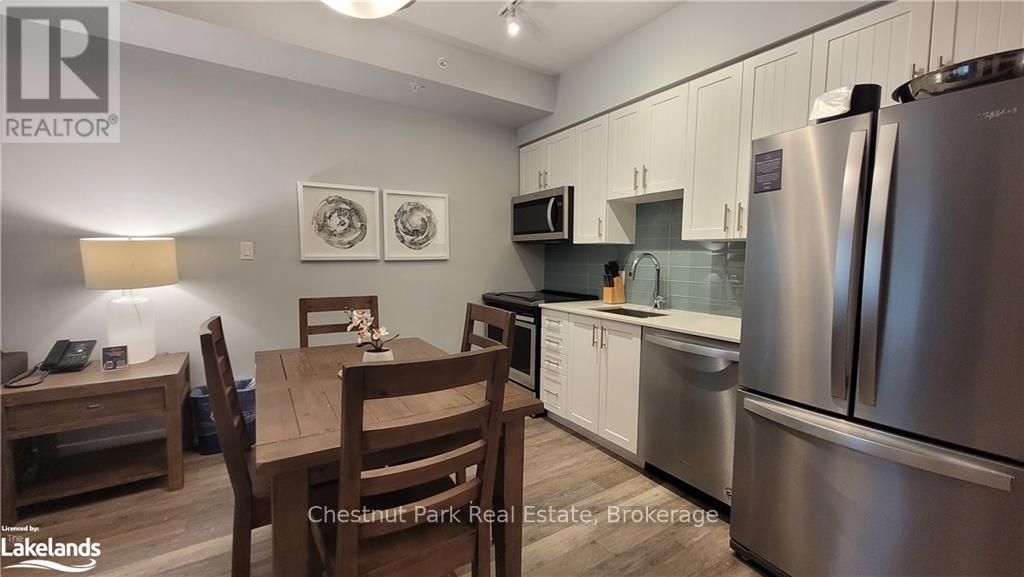 330 - 25 Pen Lake Point Road, Huntsville, Ontario  P1H 1A9 - Photo 6 - X12252932