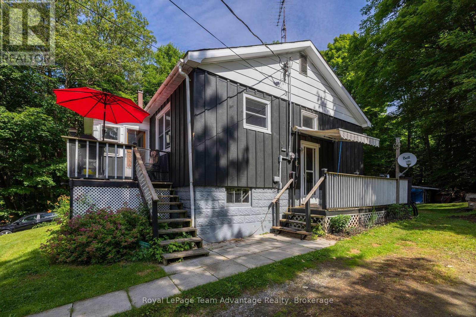 9 Woods Lane, Seguin, Ontario  P2A 2W8 - Photo 1 - X12276139