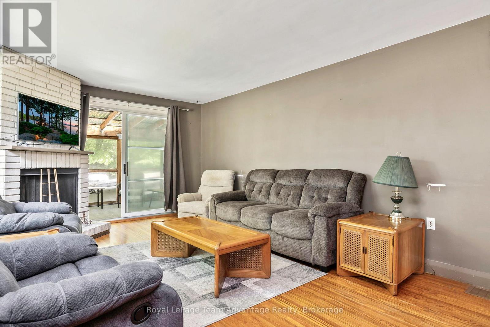 9 Woods Lane, Seguin, Ontario  P2A 2W8 - Photo 5 - X12276139