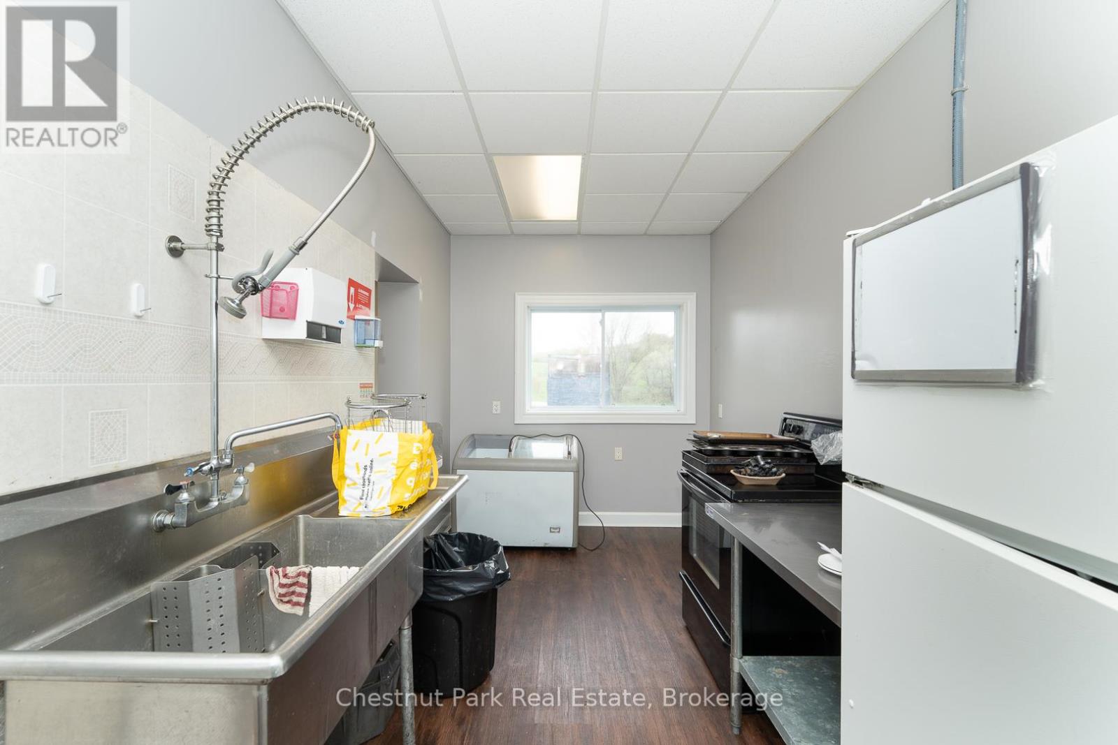 2015 141 Highway, Muskoka Lakes, Ontario  P0B 1M0 - Photo 15 - X12289883