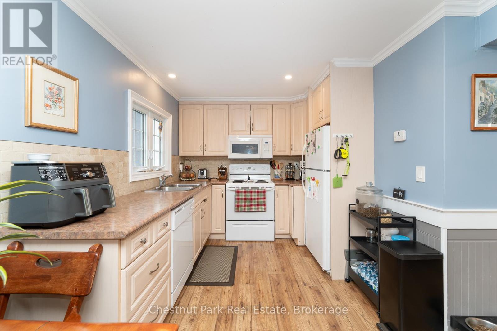 2015 141 Highway, Muskoka Lakes, Ontario  P0B 1M0 - Photo 4 - X12289883