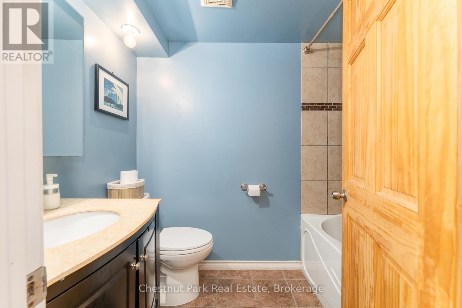 2015 141 Highway, Muskoka Lakes, Ontario  P0B 1M0 - Photo 9 - X12289883