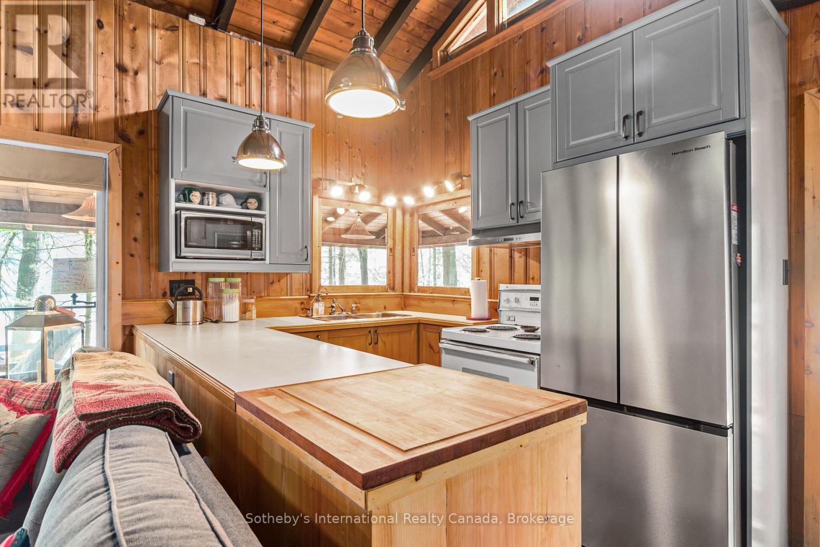 6608 Go Home Lake Shr, Georgian Bay, Ontario  P0C 1H0 - Photo 7 - X12290929