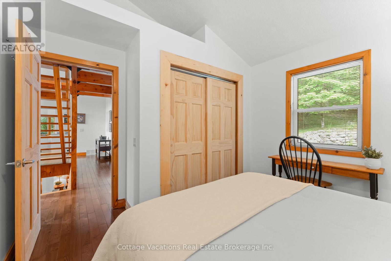 1292 Port Cunnington Road, Lake Of Bays, Ontario  P0A 1H0 - Photo 17 - X12293745