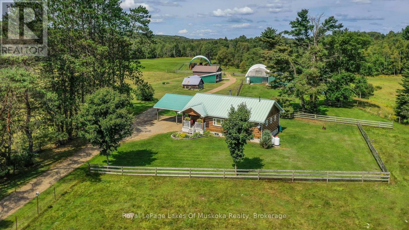 214 North Lancelot Road, Huntsville, Ontario  P0B 1M0 - Photo 2 - X12294693