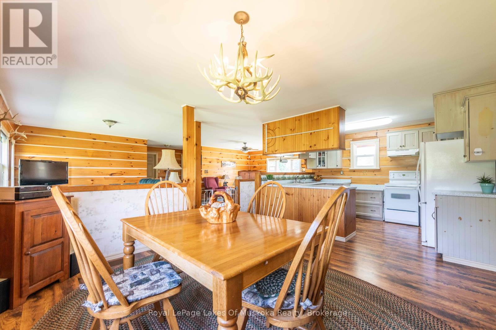 214 North Lancelot Road, Huntsville, Ontario  P0B 1M0 - Photo 7 - X12294693