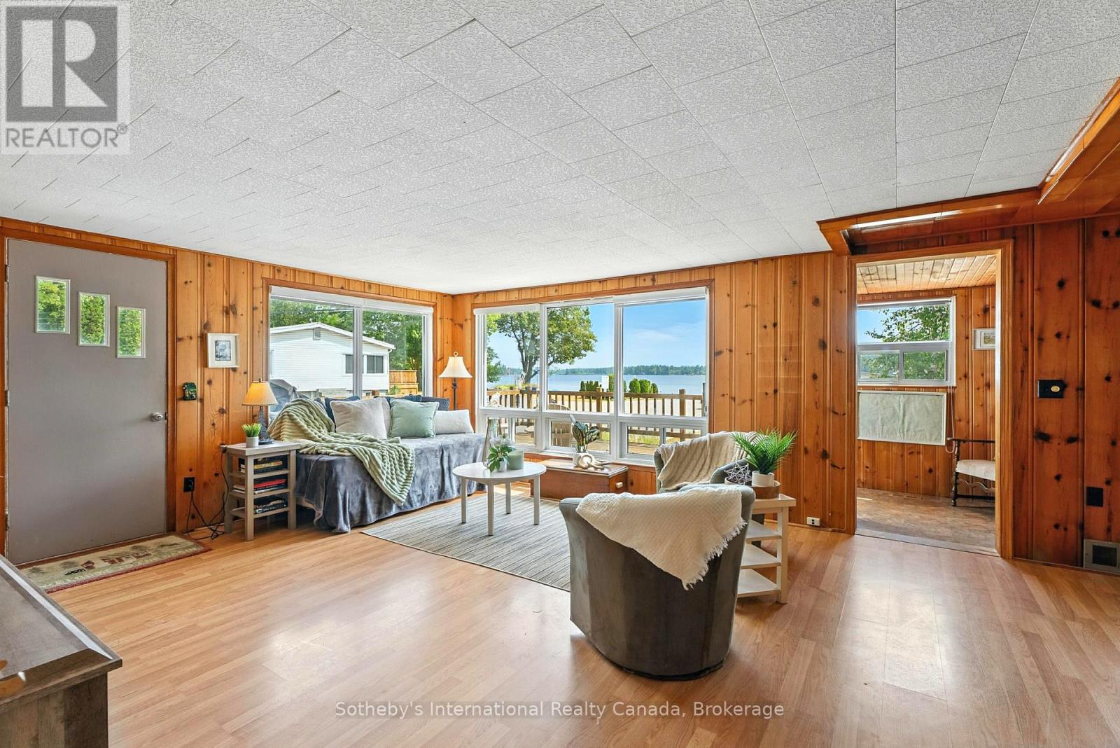 1120 South Kahshe Lake Road, Gravenhurst, Ontario  P0E 1G0 - Photo 15 - X12309534