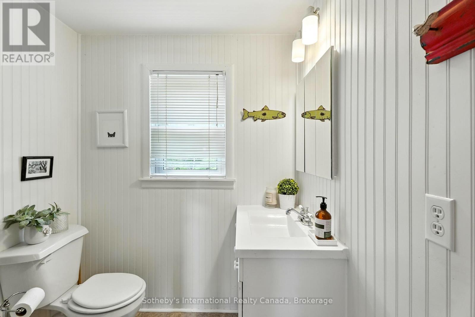 1120 South Kahshe Lake Road, Gravenhurst, Ontario  P0E 1G0 - Photo 34 - X12309534