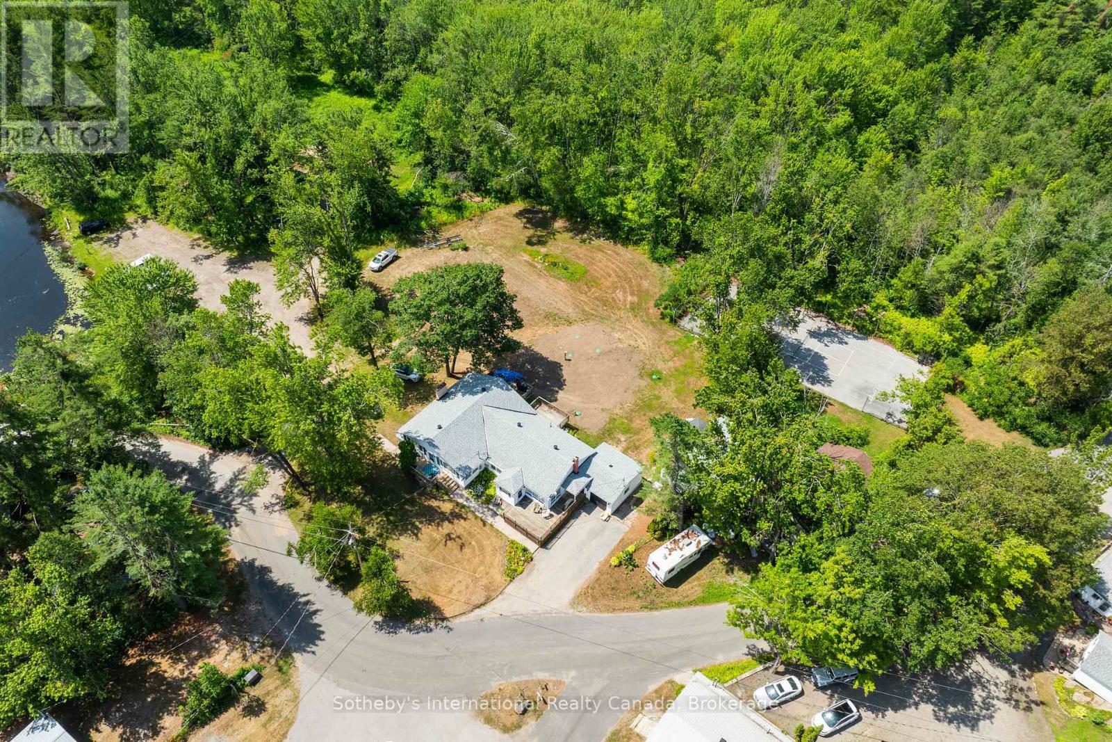 1120 South Kahshe Lake Road, Gravenhurst, Ontario  P0E 1G0 - Photo 41 - X12309534