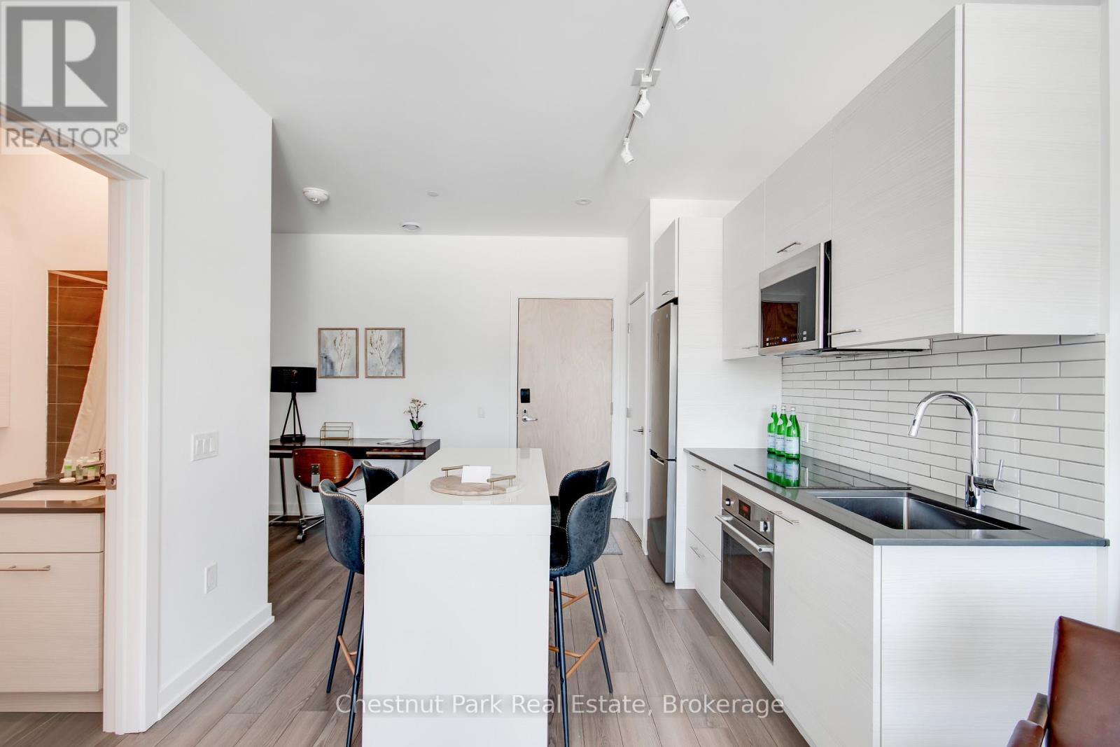 404 - 120 Carrick Trail, Gravenhurst, Ontario  P1P 0B6 - Photo 17 - X12312812