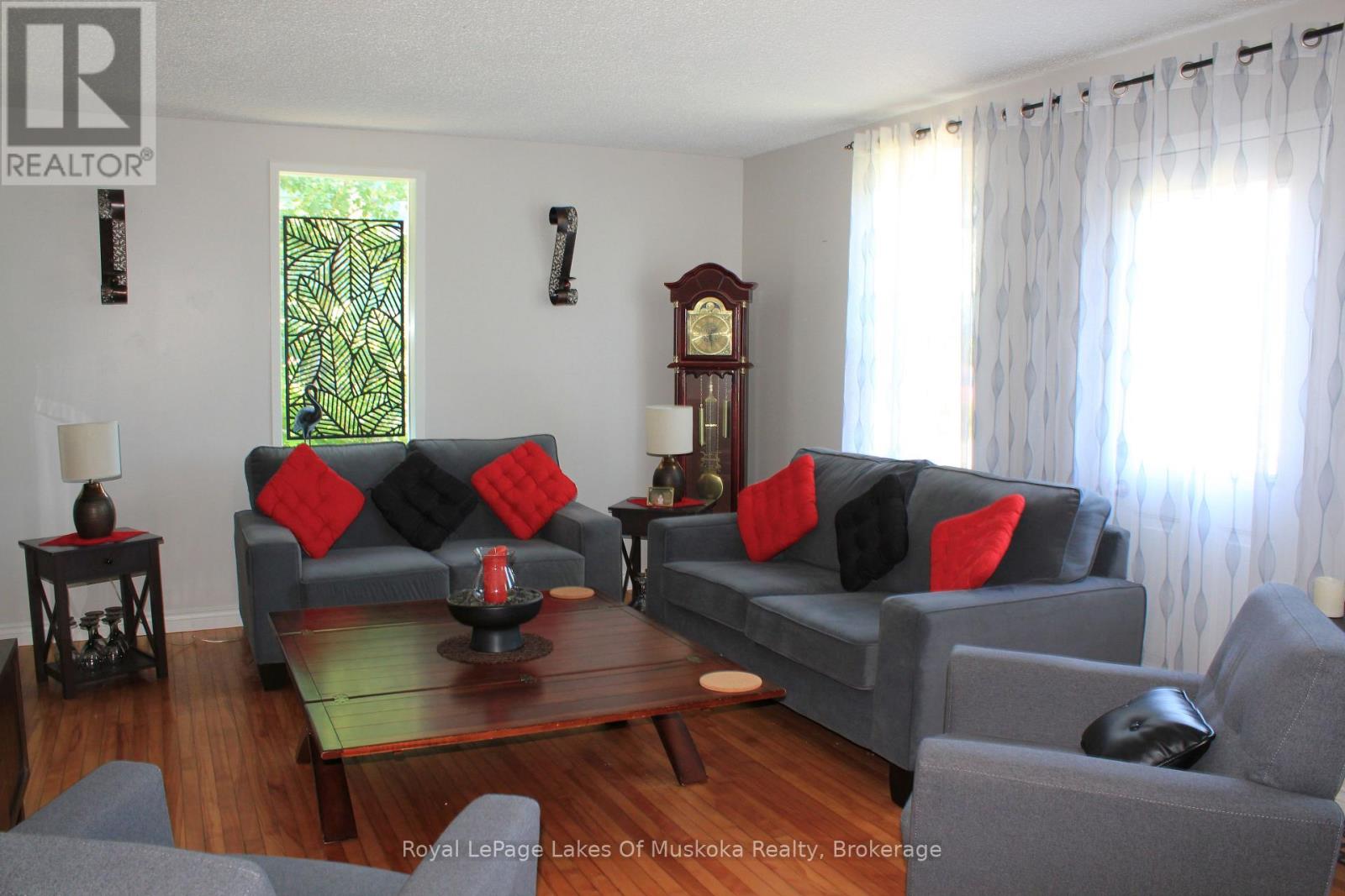 7 Duncan Street W, Huntsville, Ontario  P1H 1V9 - Photo 5 - X12319069