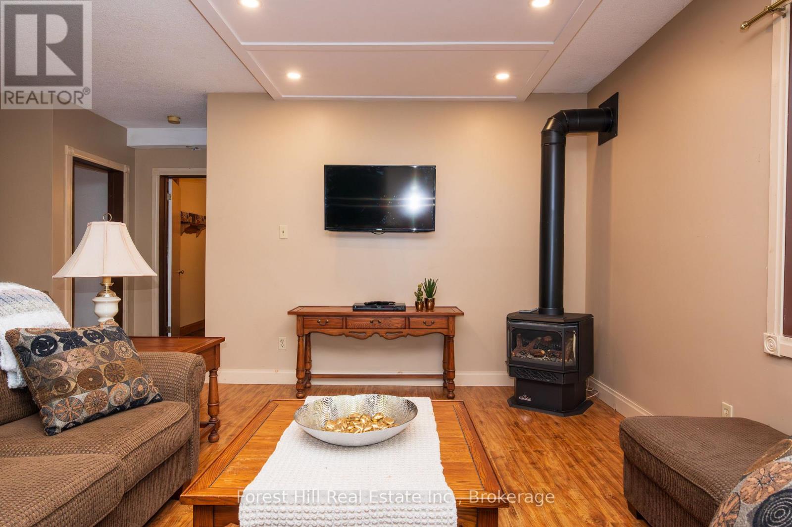 35 Westvale Drive S, Bracebridge, Ontario  P1L 1B5 - Photo 25 - X12322489