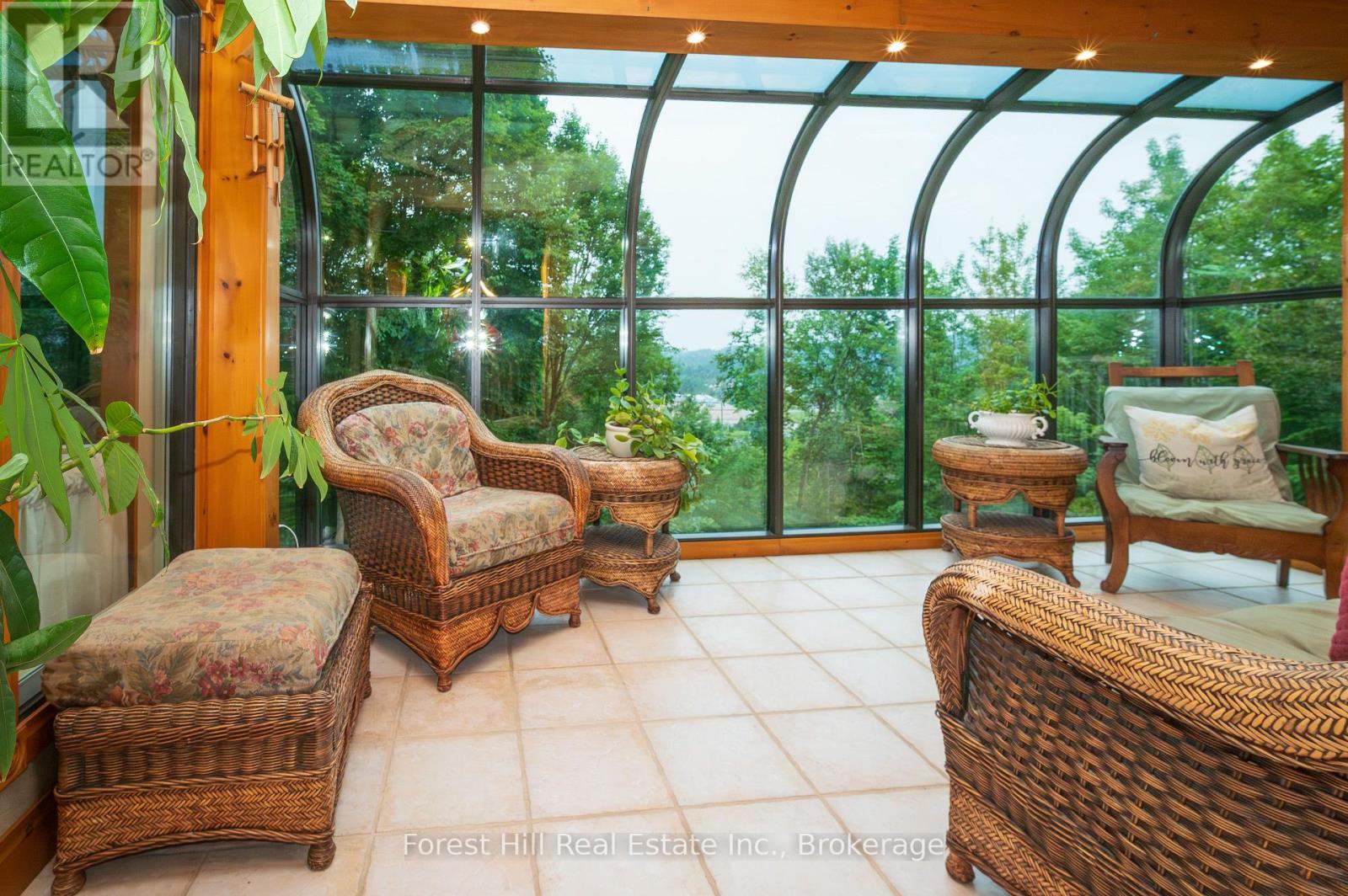 35 Westvale Drive S, Bracebridge, Ontario  P1L 1B5 - Photo 4 - X12322489