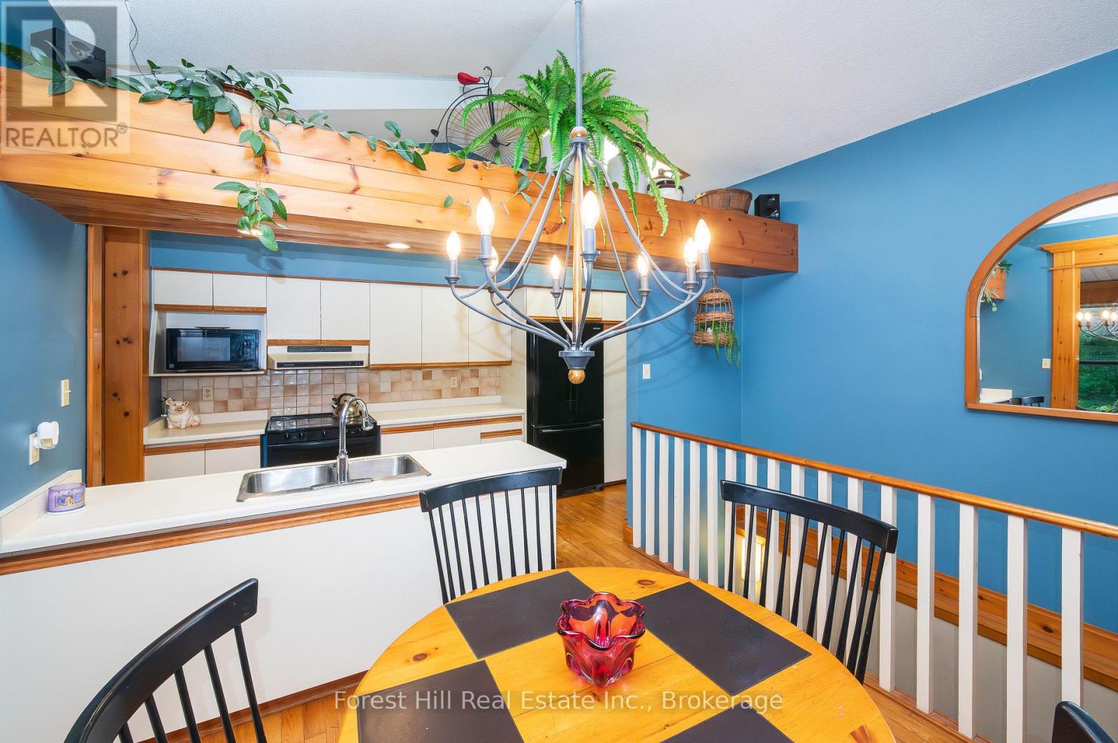 35 Westvale Drive S, Bracebridge, Ontario  P1L 1B5 - Photo 9 - X12322489