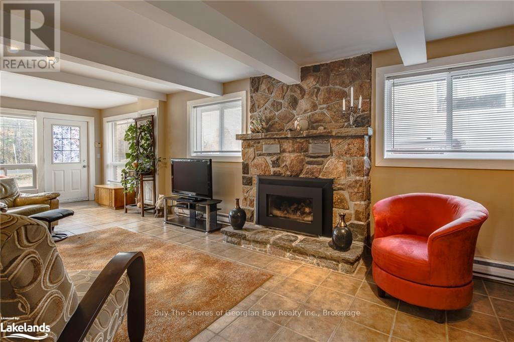 2512 Honey Harbour Road, Georgian Bay, Ontario  P0E 1E0 - Photo 13 - X12324322