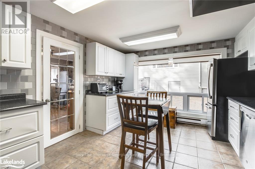 2512 Honey Harbour Road, Georgian Bay, Ontario  P0E 1E0 - Photo 15 - X12324322