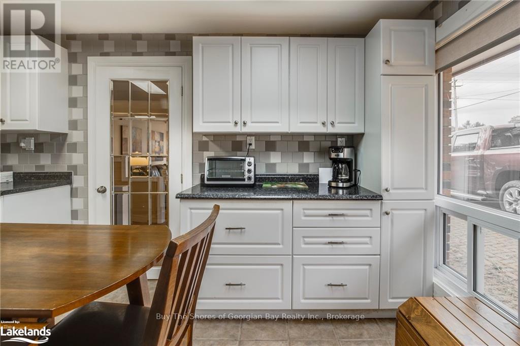 2512 Honey Harbour Road, Georgian Bay, Ontario  P0E 1E0 - Photo 19 - X12324322