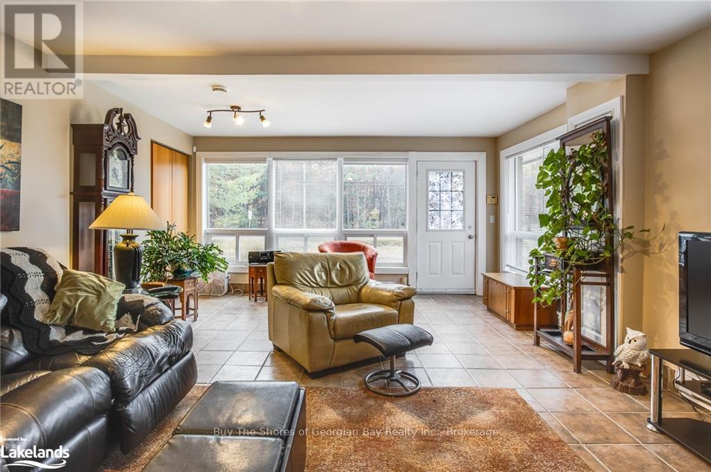 2512 Honey Harbour Road, Georgian Bay, Ontario  P0E 1E0 - Photo 9 - X12324322