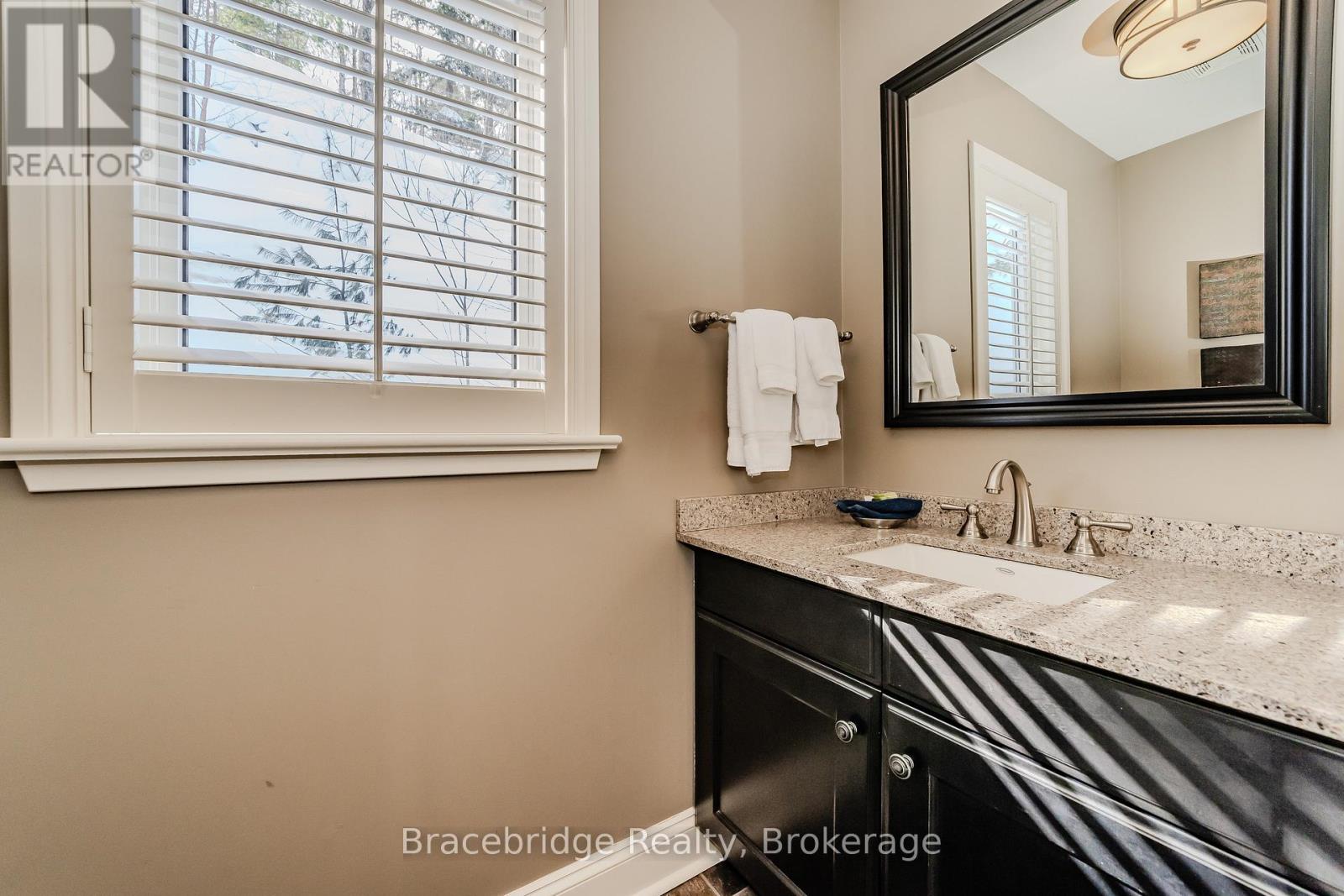 Water's Edge W1 - 3876 Muskoka Road 118 Highway W, Muskoka Lakes, Ontario  P0B 1J0 - Photo 16 - X12329359