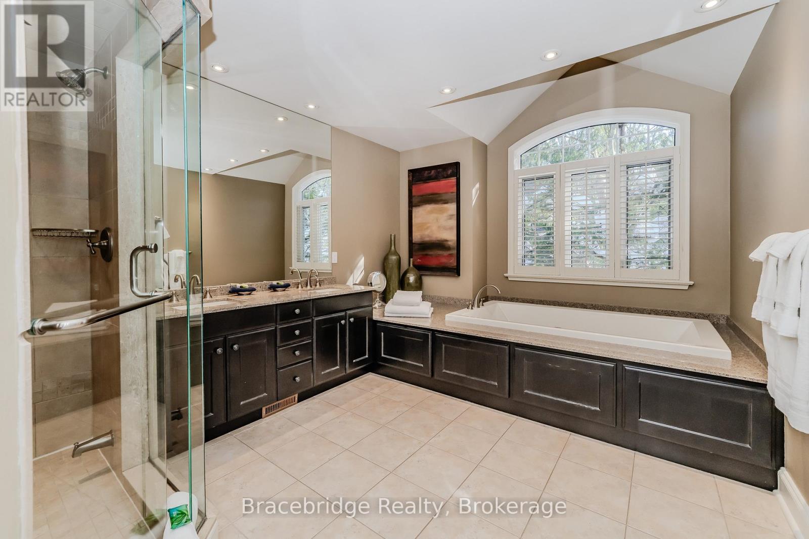 Water's Edge W1 - 3876 Muskoka Road 118 Highway W, Muskoka Lakes, Ontario  P0B 1J0 - Photo 25 - X12329359