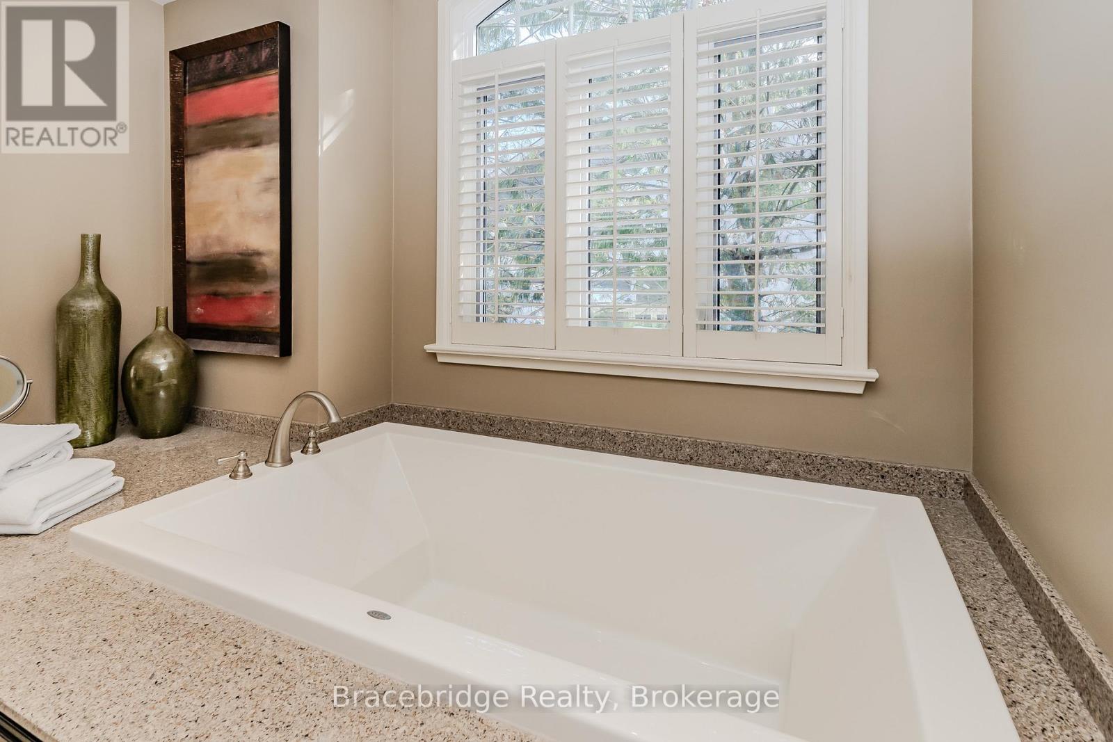 Water's Edge W1 - 3876 Muskoka Road 118 Highway W, Muskoka Lakes, Ontario  P0B 1J0 - Photo 26 - X12329359