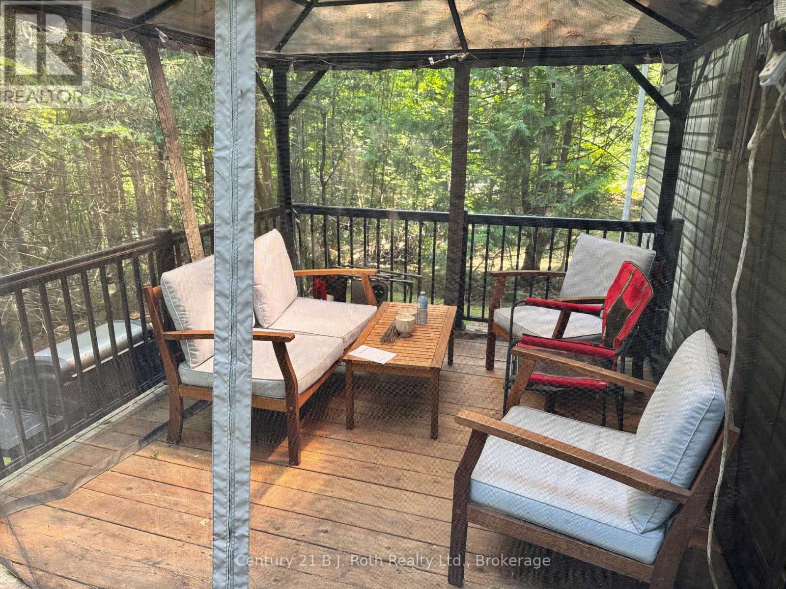 733 Poplar Crescent, Bracebridge, Ontario  P1H 1W9 - Photo 9 - X12331340