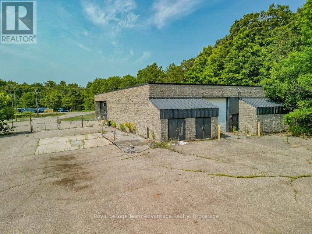 32 James Bay Junction Road, Seguin, Ontario  P2A 0B2 - Photo 4 - X12333672