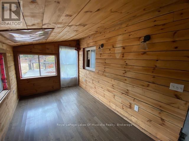 1590 Yearley Road, Huntsville, Ontario  P0B 1M0 - Photo 12 - X12335484