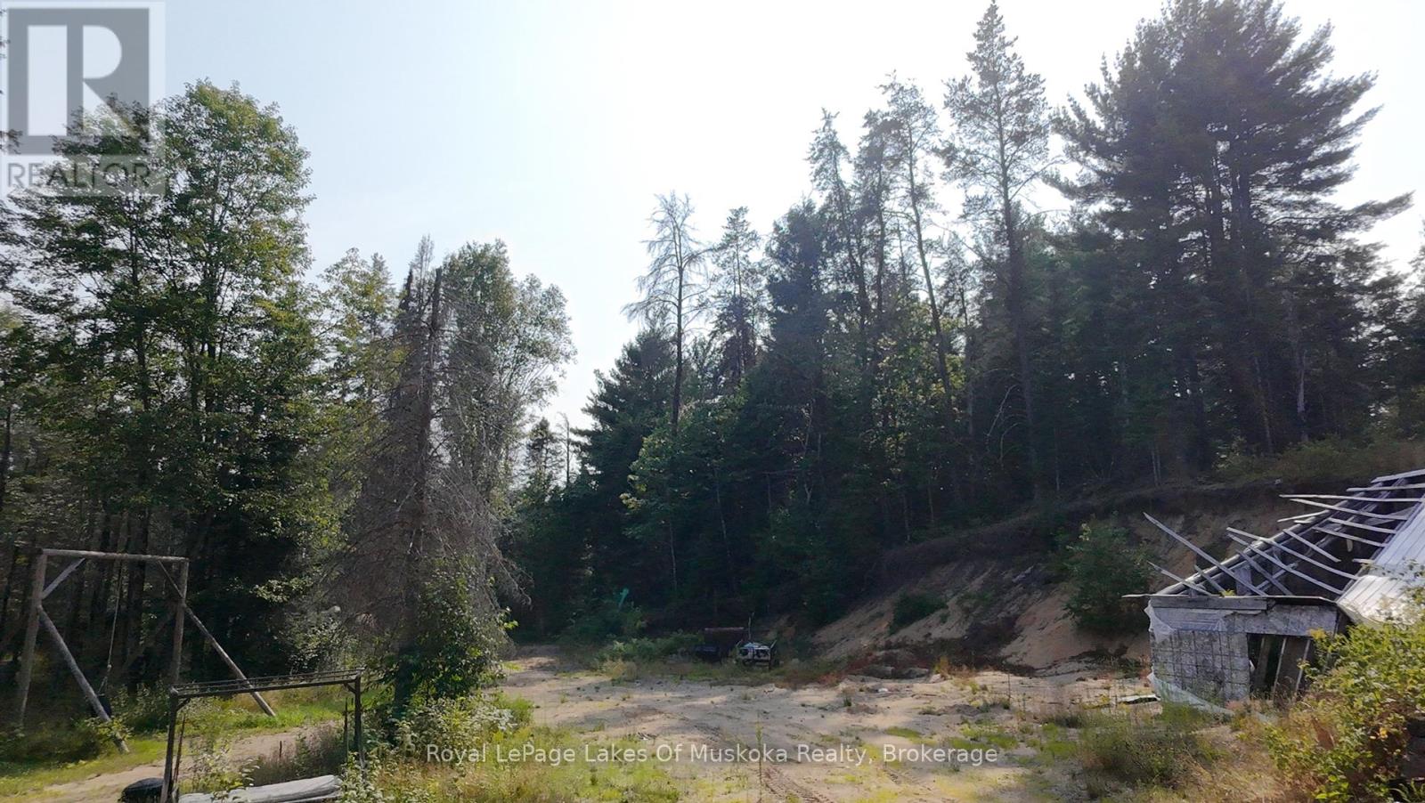 1590 Yearley Road, Huntsville, Ontario  P0B 1M0 - Photo 22 - X12335484