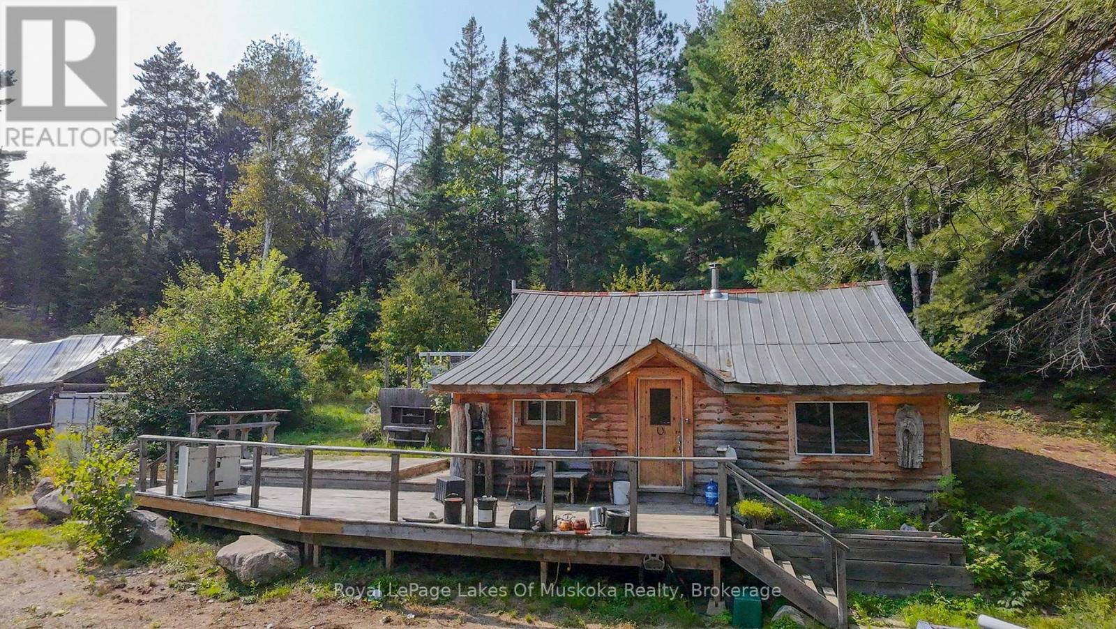 1590 Yearley Road, Huntsville, Ontario  P0B 1M0 - Photo 9 - X12335484