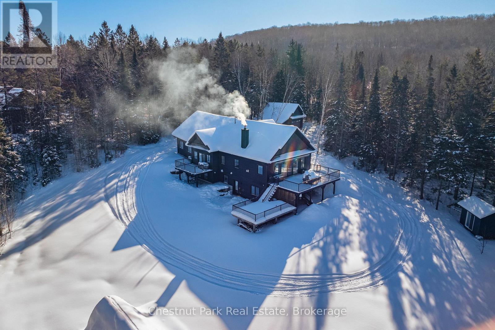 86 Bowyer Road, Huntsville, Ontario  P1H 2J4 - Photo 1 - X12337501