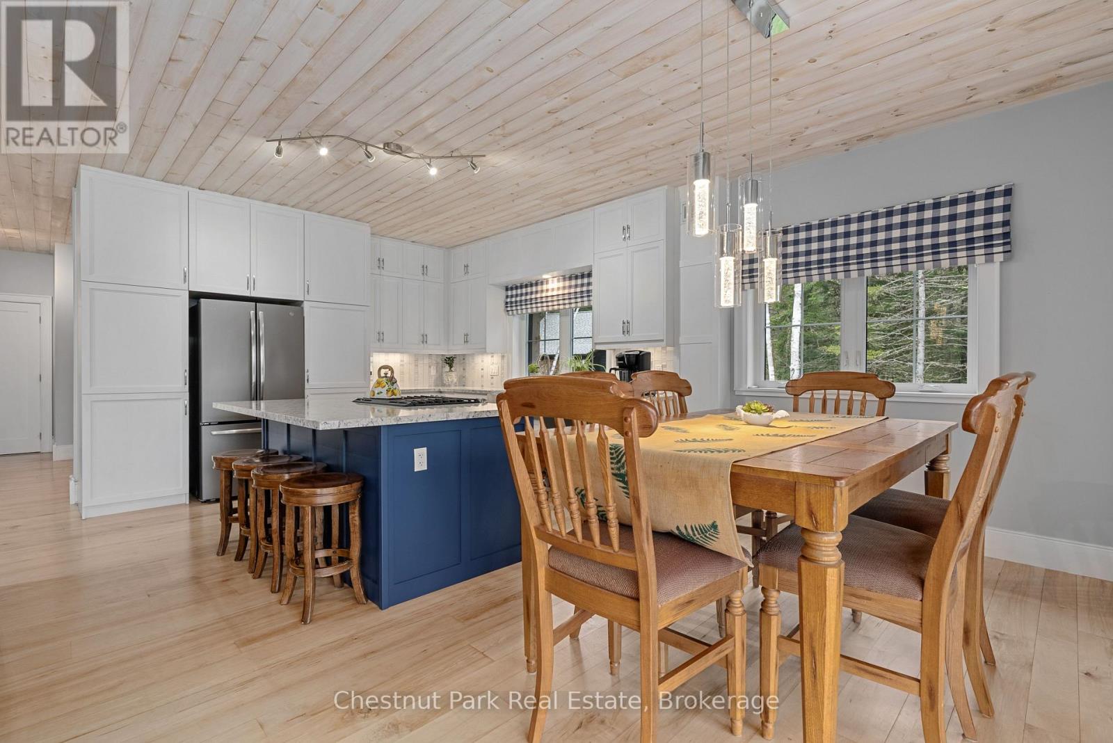 86 Bowyer Road, Huntsville, Ontario  P1H 2J4 - Photo 12 - X12337501