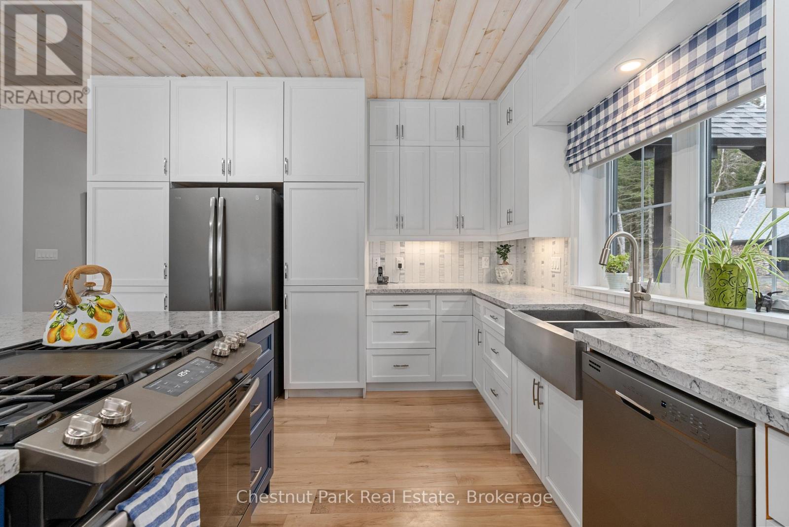 86 Bowyer Road, Huntsville, Ontario  P1H 2J4 - Photo 14 - X12337501