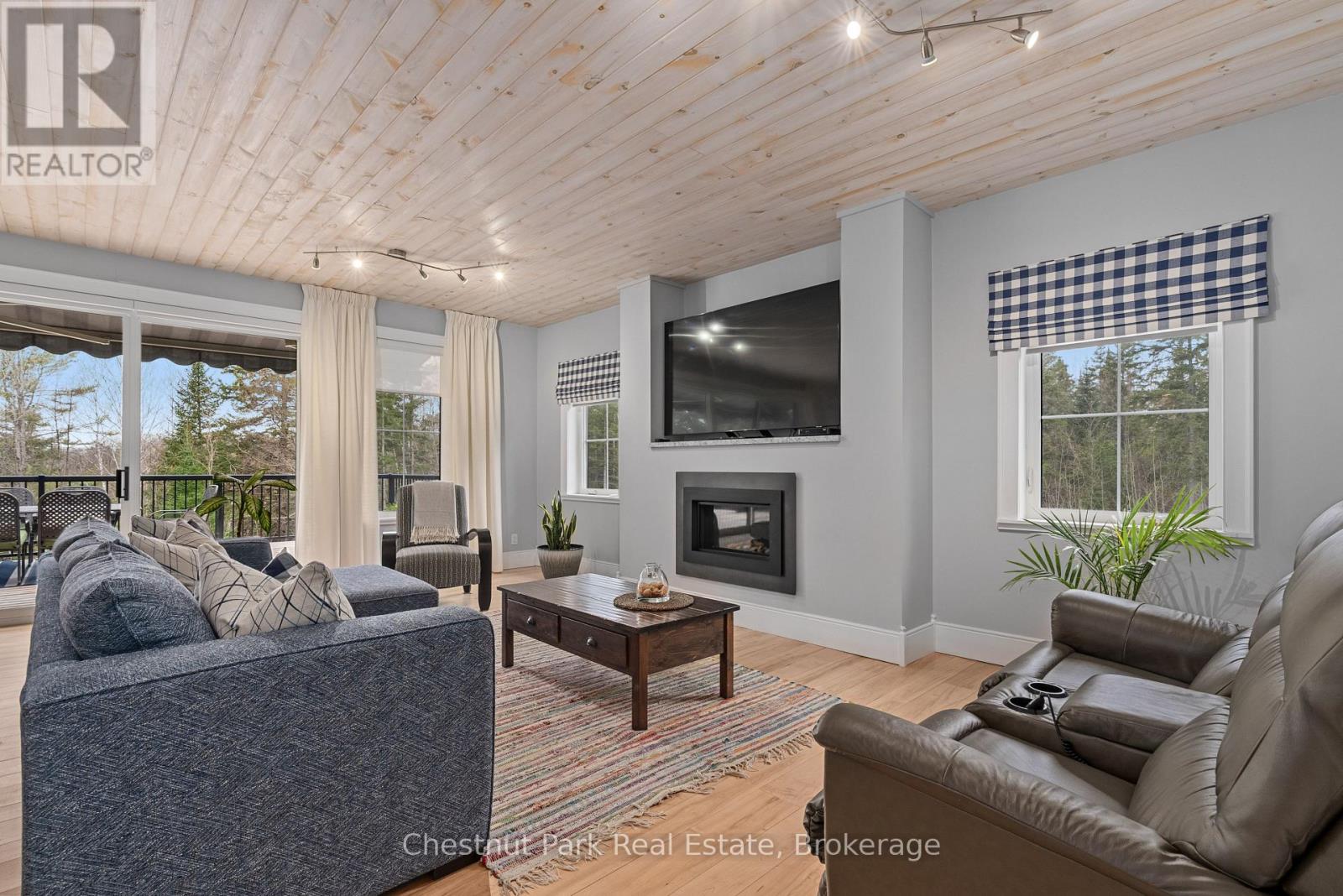 86 Bowyer Road, Huntsville, Ontario  P1H 2J4 - Photo 9 - X12337501