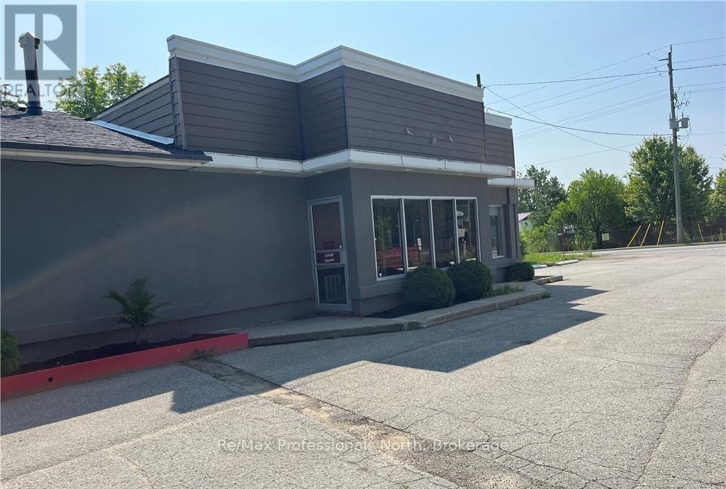 350 Winewood Avenue E, Gravenhurst, Ontario  P1P 1B7 - Photo 16 - X12338269