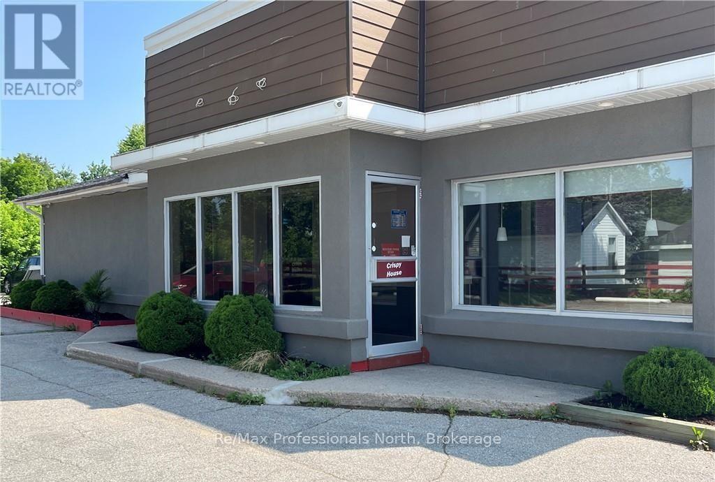 350 Winewood Avenue E, Gravenhurst, Ontario  P1P 1B7 - Photo 3 - X12338269