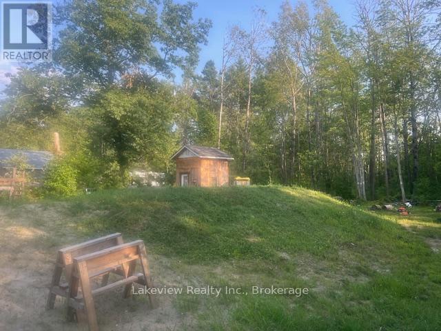 1078 South Kahshe Lake Road E, Gravenhurst, Ontario  P0E 1G0 - Photo 22 - X12338986