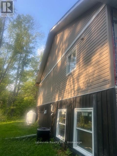 1078 South Kahshe Lake Road E, Gravenhurst, Ontario  P0E 1G0 - Photo 23 - X12338986