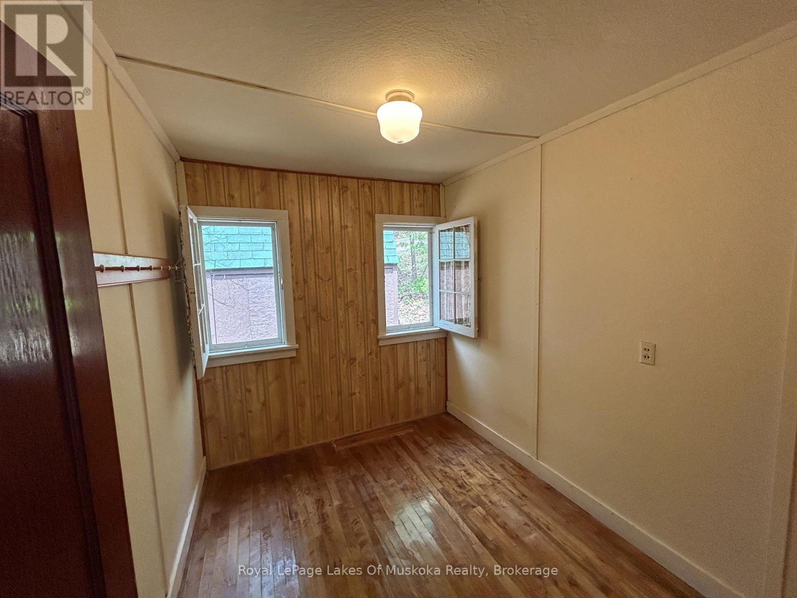 1091 North Tooke Lake Road, Lake Of Bays, Ontario  P0B 1A0 - Photo 18 - X12339016