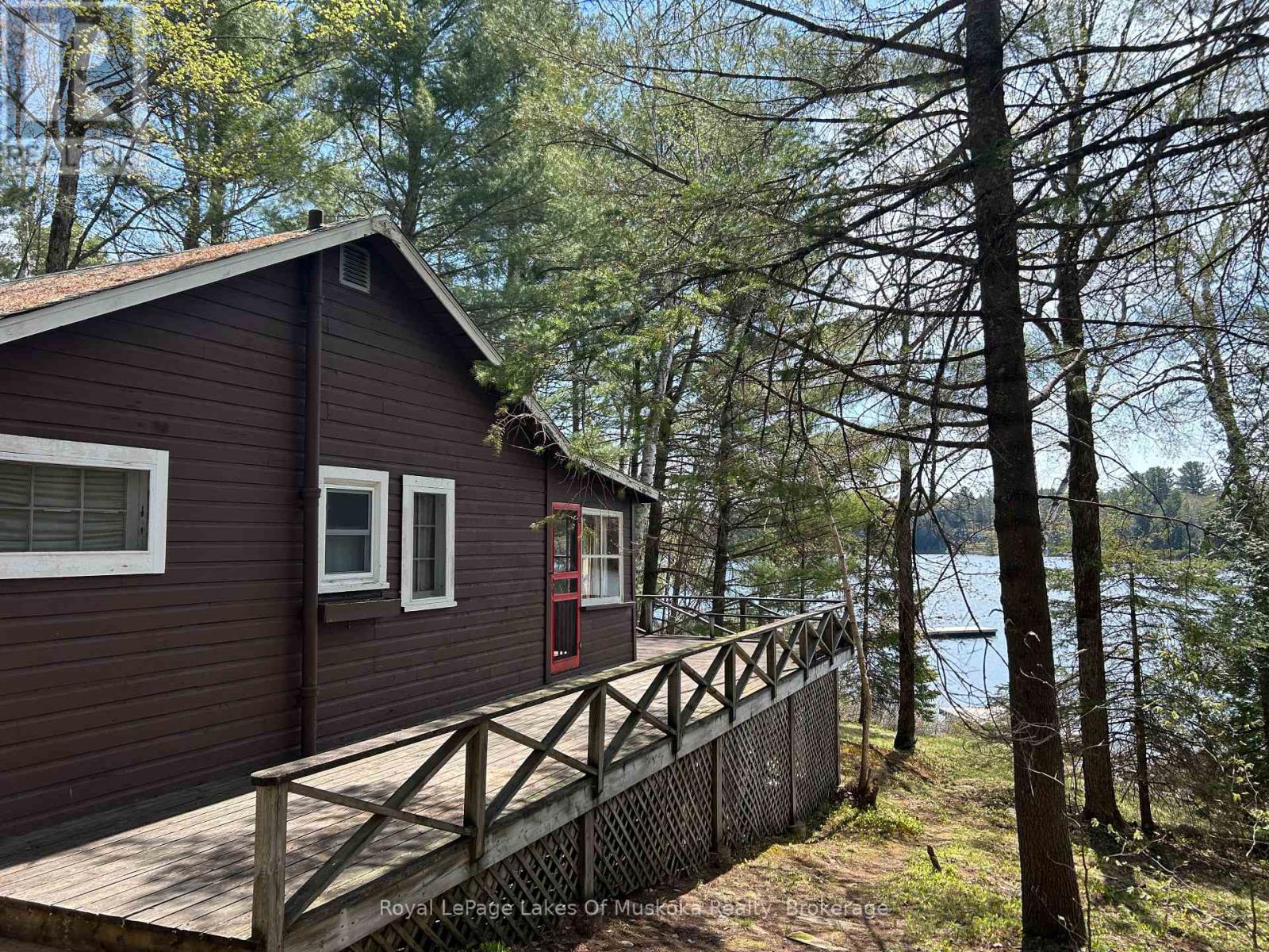 1091 North Tooke Lake Road, Lake Of Bays, Ontario  P0B 1A0 - Photo 2 - X12339016