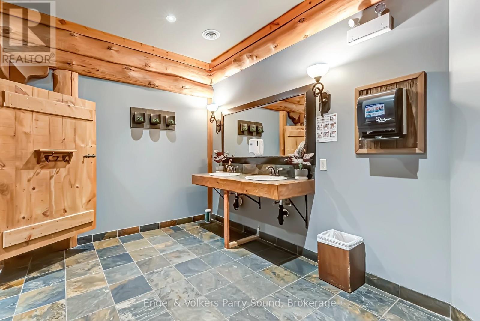 9 Little Beaver Boulevard, Seguin, Ontario  P2A 0B2 - Photo 27 - X12340177