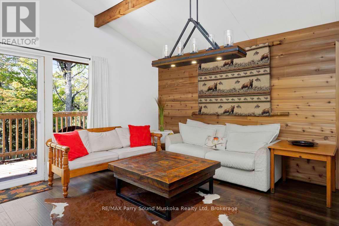 37 Lynberry Drive, Seguin, Ontario  P2A 2W9 - Photo 13 - X12346505